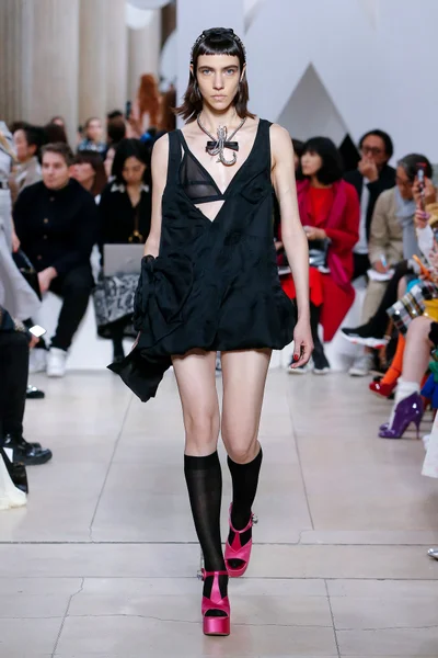 Look 30